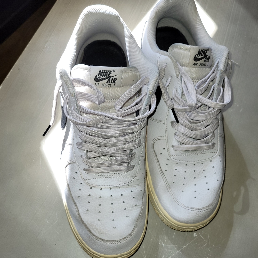 NIKE Men's Size 12 AIR FORCE 1